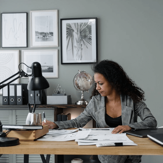 Feronix Prime 7.4 AI - Equipo de expertos en criptomoneda